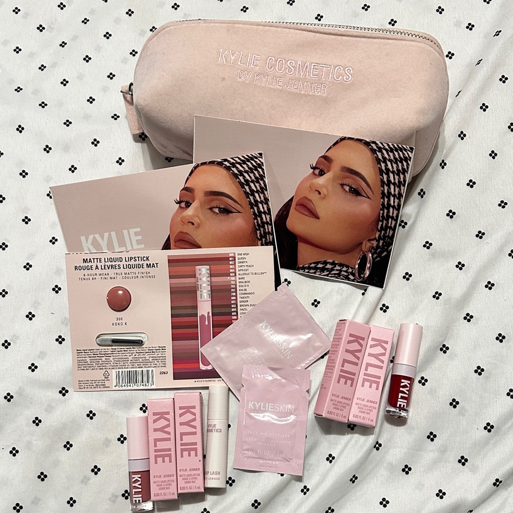 Kylie Jenner Cosmetics & Skin with cosmetic pouch